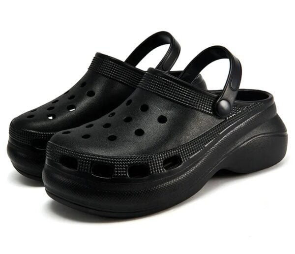 unisex clogs in black